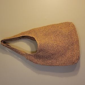 coastal style straw shoulder bag